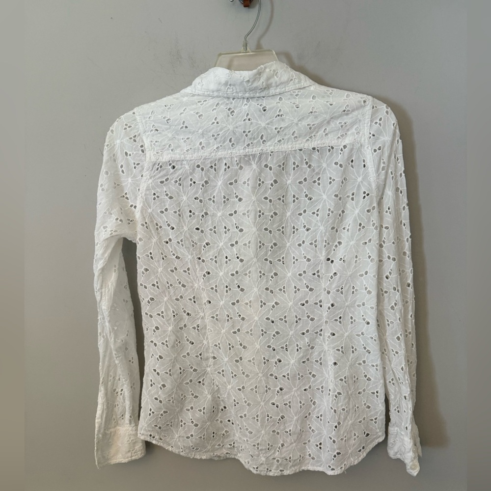Lucky Brand white eyelet button down fitted  long sleeve shirt. M - Picture 3 of 6